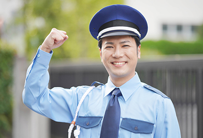 価  格